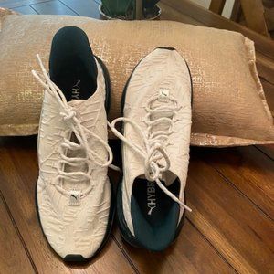 Puma Hybrid -Green and White Size 9,5 Tennis Shoes